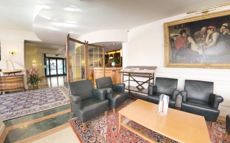 Hotel Savoy Palace Gardone Riviera Ngoại thất bức ảnh
