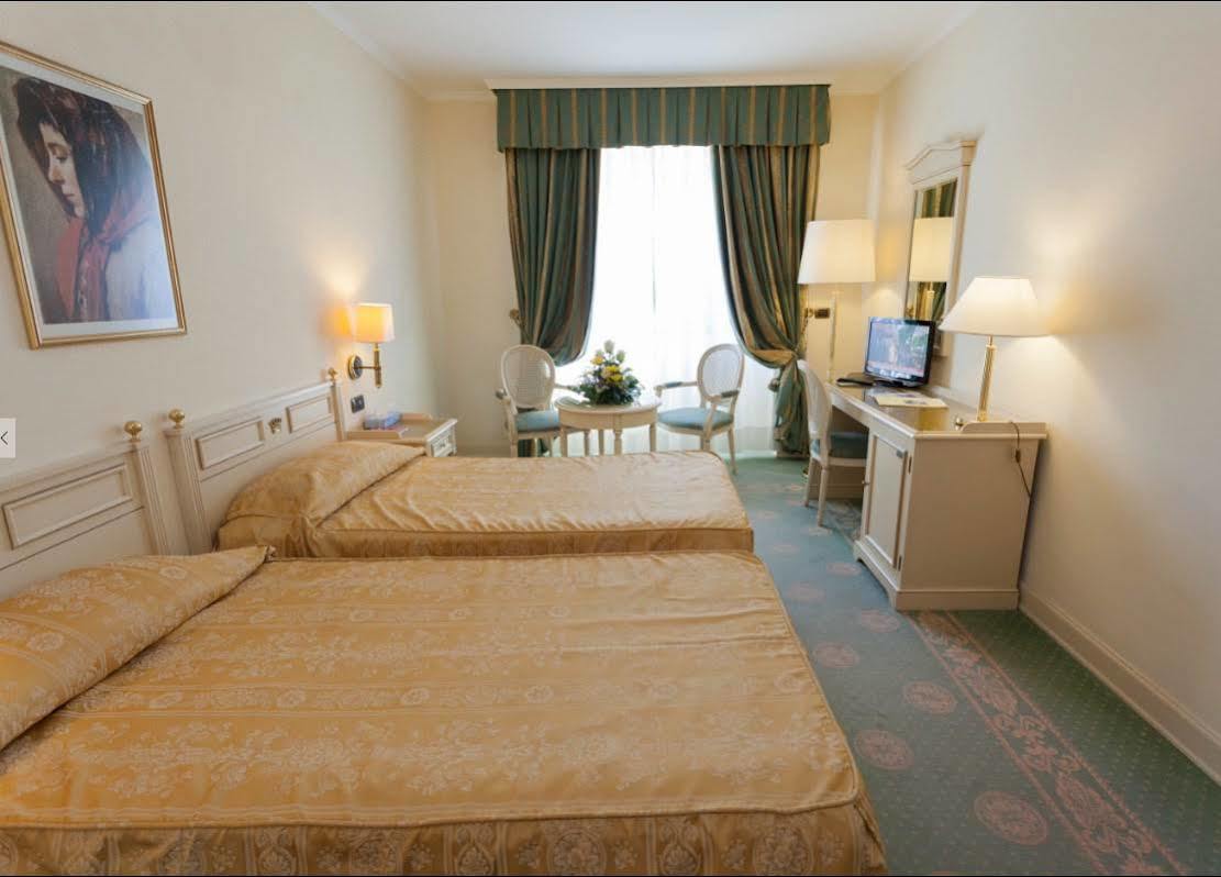 Hotel Savoy Palace Gardone Riviera Ngoại thất bức ảnh